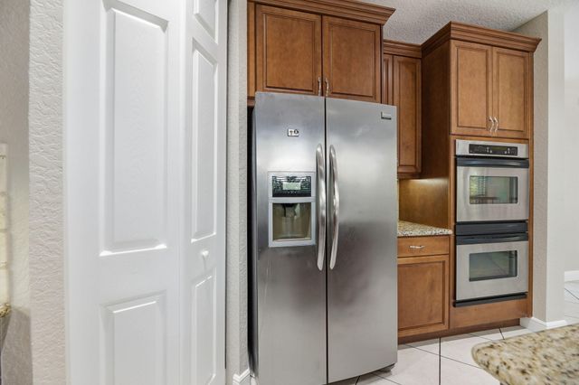 9705 Napoli Woods Lane, Delray Beach, FL 33446