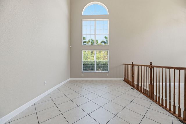 9705 Napoli Woods Lane, Delray Beach, FL 33446