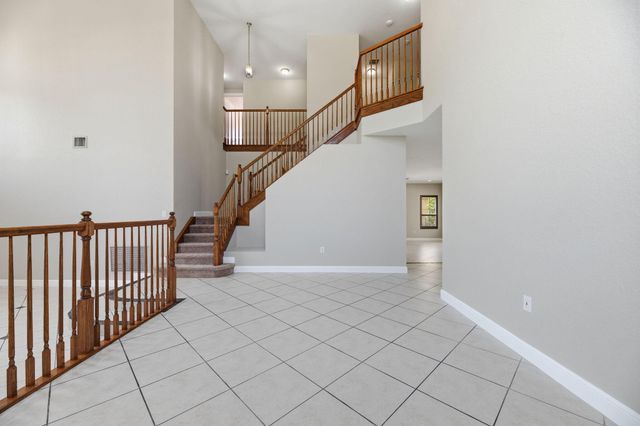 9705 Napoli Woods Lane, Delray Beach, FL 33446