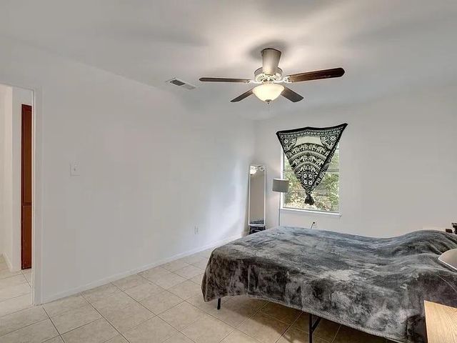 5807 Cougar DR B, Austin, TX 78745