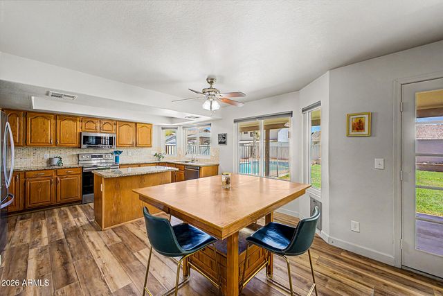 7641 W MAUI Lane, Peoria, AZ 85381