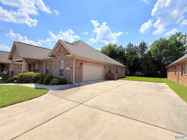 4117 Clydesdale Way SW, Decatur, AL 35603
