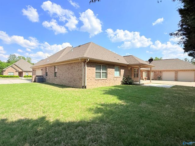 4117 Clydesdale Way SW, Decatur, AL 35603