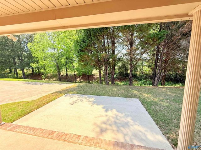 4117 Clydesdale Way SW, Decatur, AL 35603