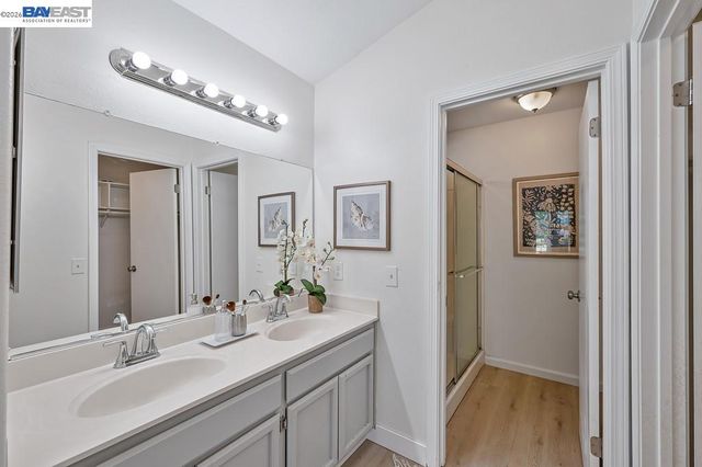 10 Fig Leaf Ct, Sacramento, CA 95838