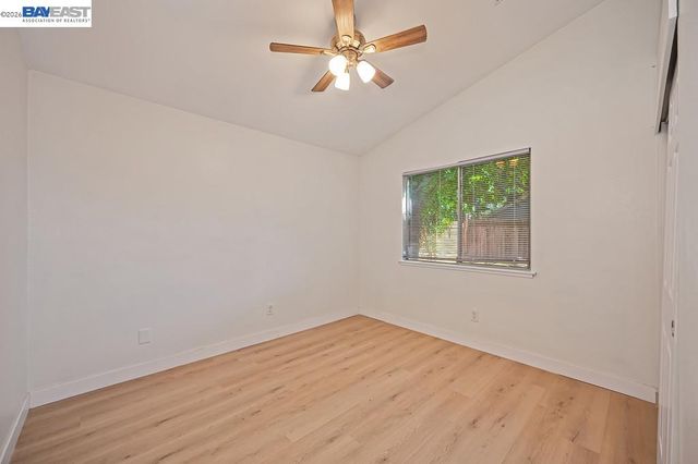 10 Fig Leaf Ct, Sacramento, CA 95838
