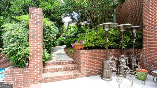 2651 Brentford Lane, Snellville, GA 30078