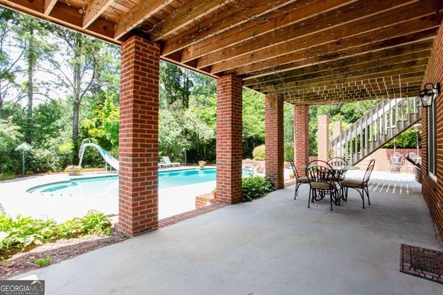 2651 Brentford Lane, Snellville, GA 30078
