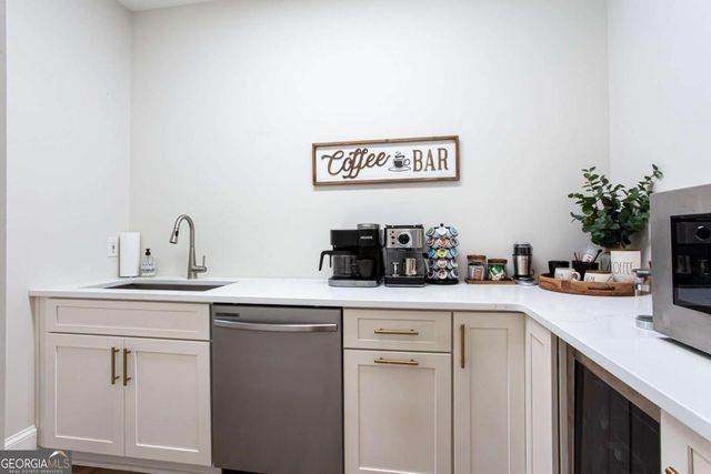 2651 Brentford Lane, Snellville, GA 30078