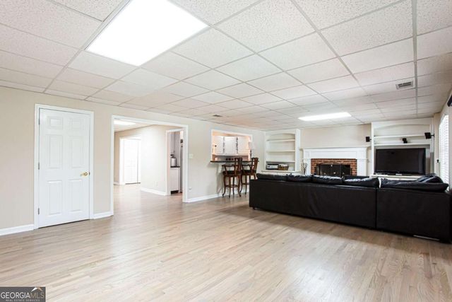 2651 Brentford Lane, Snellville, GA 30078