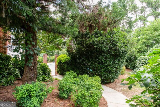 2651 Brentford Lane, Snellville, GA 30078