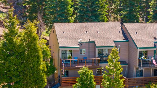 33757 Upper Leland Rd B, Pinecrest, CA 95364