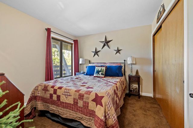 33757 Upper Leland Rd B, Pinecrest, CA 95364