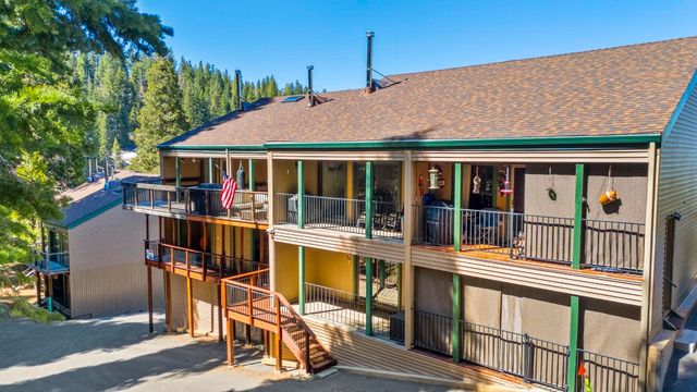 33757 Upper Leland Rd B, Pinecrest, CA 95364