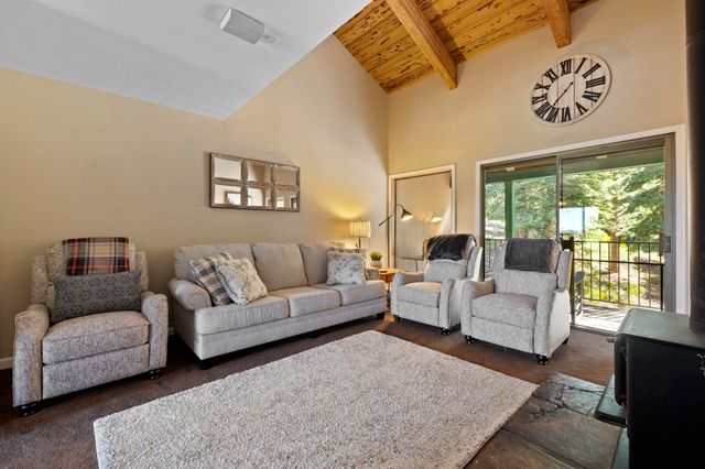 33757 Upper Leland Rd B, Pinecrest, CA 95364