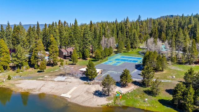 33757 Upper Leland Rd B, Pinecrest, CA 95364