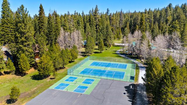 33757 Upper Leland Rd B, Pinecrest, CA 95364