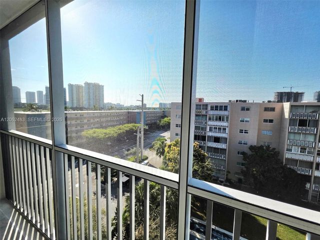 319 NE 14th Avenue 702, Hallandale Beach, FL 33009