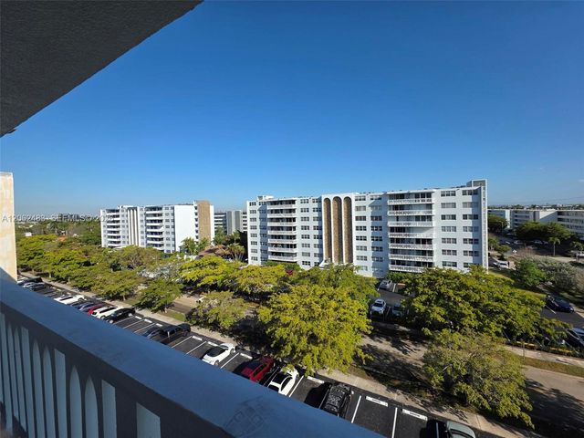 319 NE 14th Avenue 702, Hallandale Beach, FL 33009