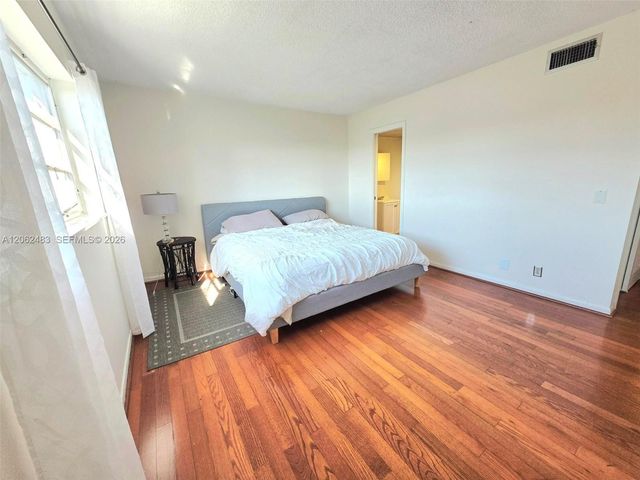 319 NE 14th Avenue 702, Hallandale Beach, FL 33009