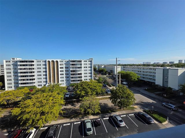 319 NE 14th Avenue 702, Hallandale Beach, FL 33009