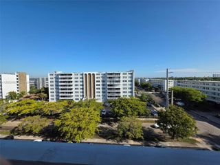 319 NE 14th Avenue 702, Hallandale Beach, FL 33009