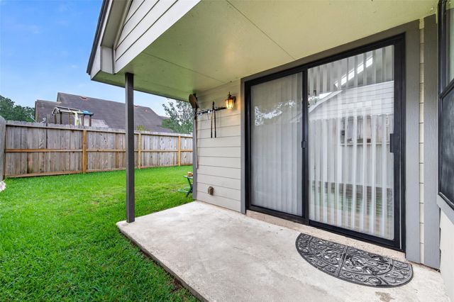 2302 Wigmaker Drive, Katy, TX 77493