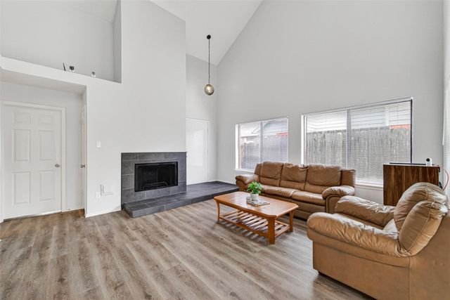 2302 Wigmaker Drive, Katy, TX 77493