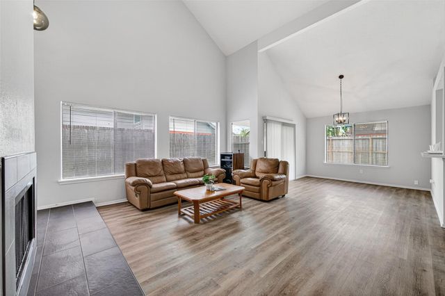 2302 Wigmaker Drive, Katy, TX 77493