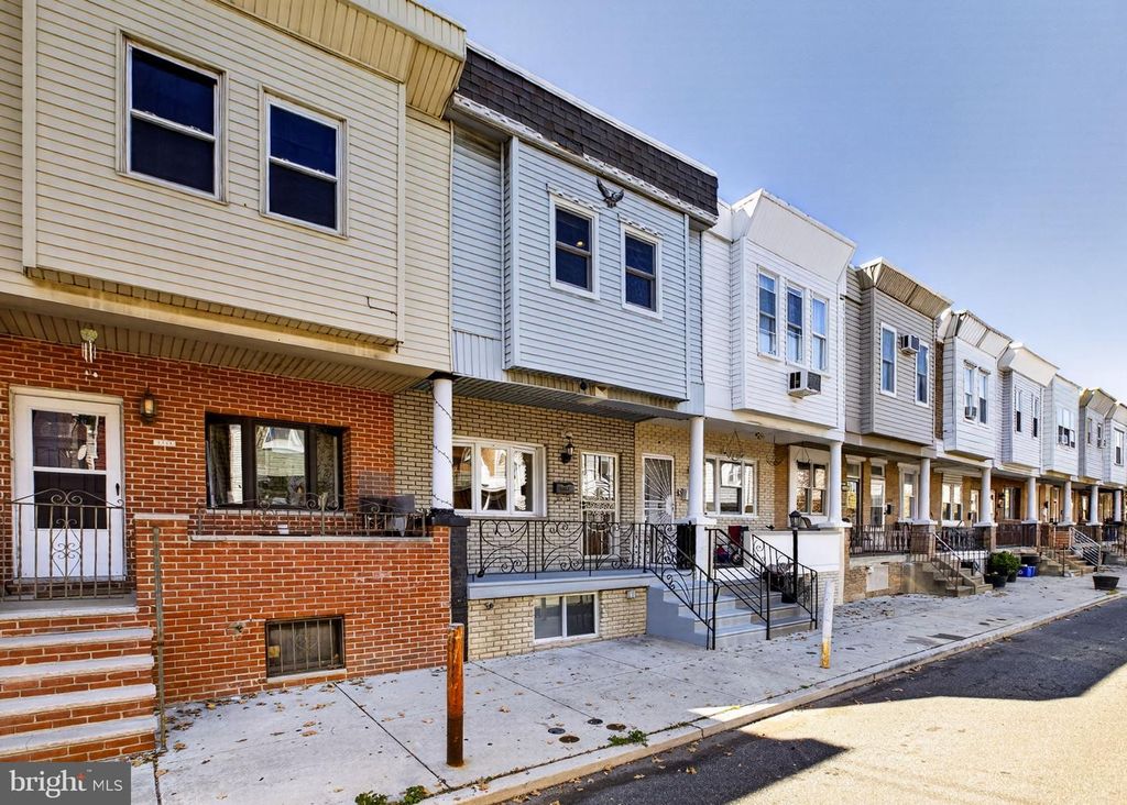 2442 S LAWRENCE ST, PHILADELPHIA, PA 19148 — exterior