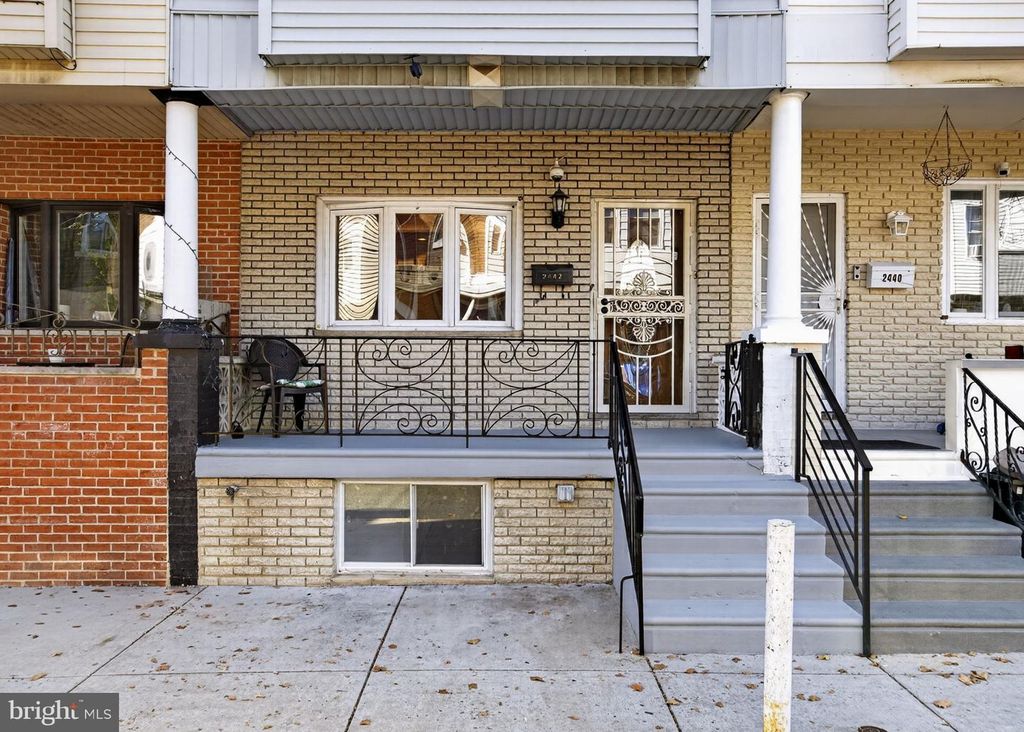 2442 S LAWRENCE ST, PHILADELPHIA, PA 19148 — photo 2