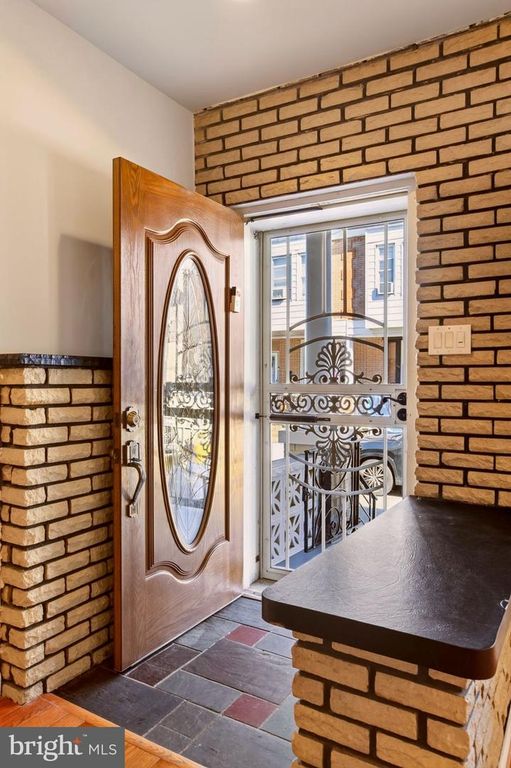 2442 S LAWRENCE ST, PHILADELPHIA, PA 19148 — photo 4