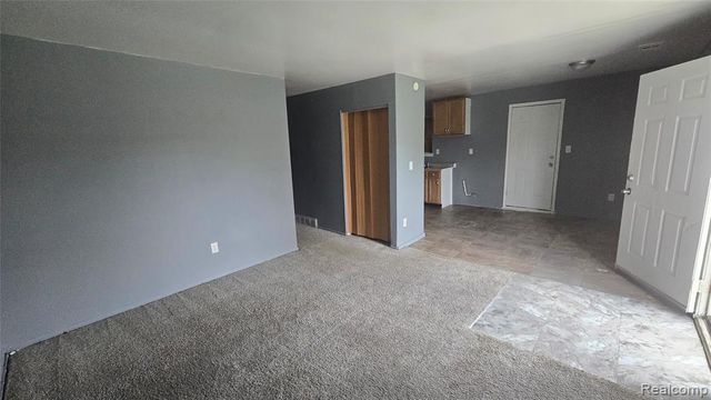 3381 Kendall Street, Detroit, MI 48238