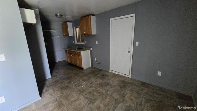 3381 Kendall Street, Detroit, MI 48238