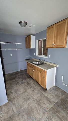 3381 Kendall Street, Detroit, MI 48238