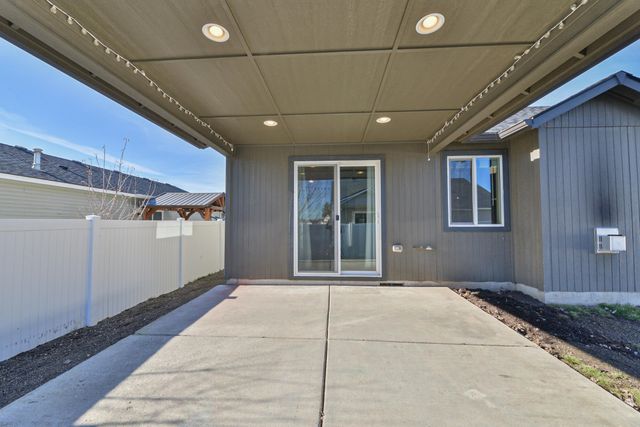 917 S Soda Rd, Spokane, WA 99224