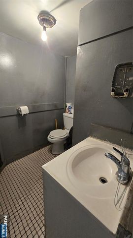 422 Monroe Street, Passaic, NJ 07055