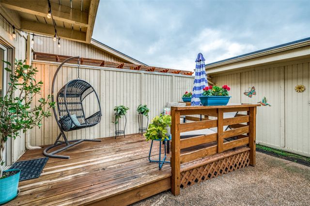 3010 Shady Knoll Lane, Bedford, TX 76021