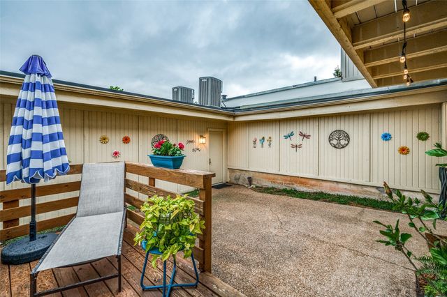 3010 Shady Knoll Lane, Bedford, TX 76021