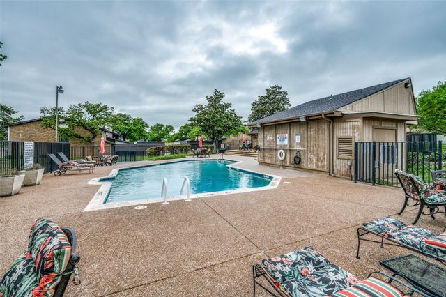 3010 Shady Knoll Lane, Bedford, TX 76021