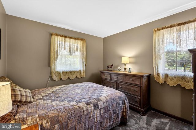 115 FAIRVIEW DR, Branchburg, NJ 08853