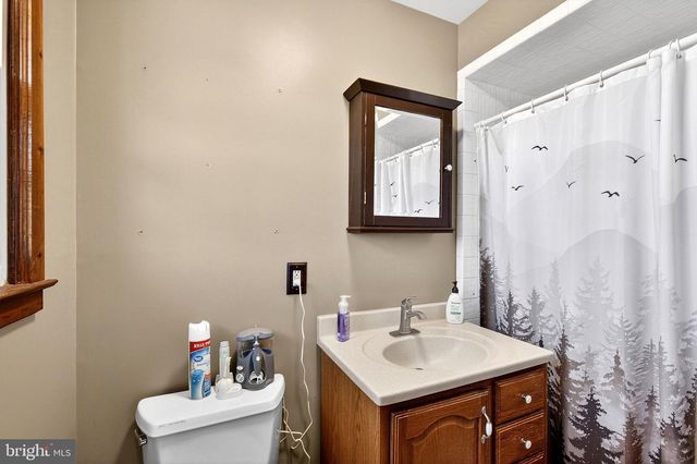 115 FAIRVIEW DR, Branchburg, NJ 08853