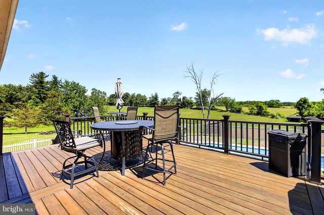 115 FAIRVIEW DR, Branchburg, NJ 08853