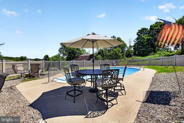 115 FAIRVIEW DR, Branchburg, NJ 08853