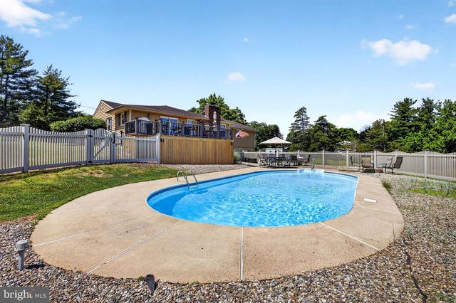115 FAIRVIEW DR, Branchburg, NJ 08853