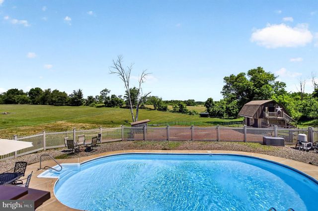 115 FAIRVIEW DR, Branchburg, NJ 08853