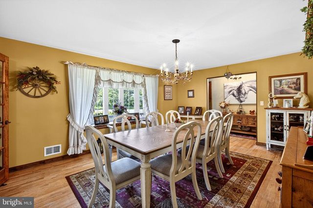 115 FAIRVIEW DR, Branchburg, NJ 08853