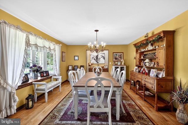 115 FAIRVIEW DR, Branchburg, NJ 08853