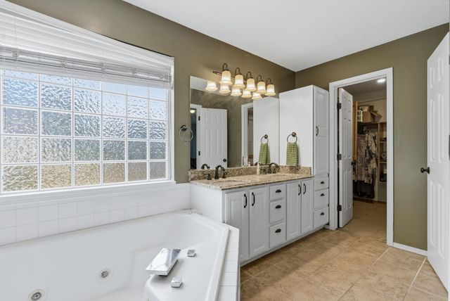 1412 Clubhouse Ct., Andover, KS 67002
