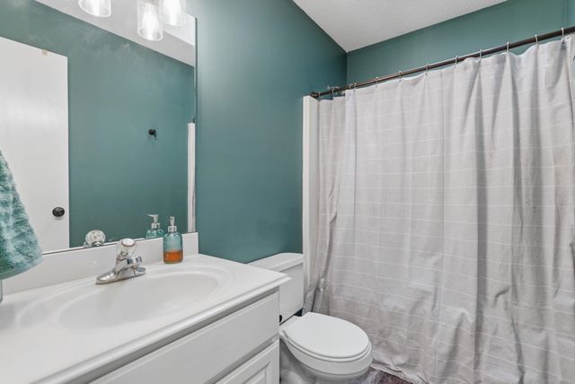 1412 Clubhouse Ct., Andover, KS 67002